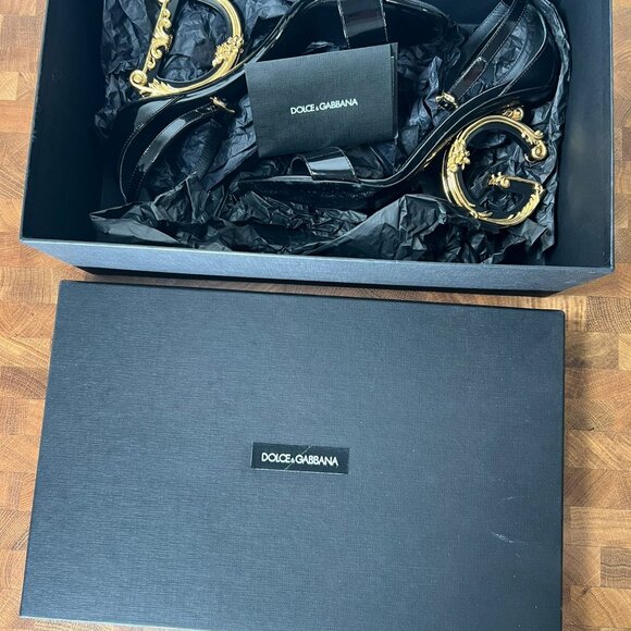 Dolce&Gabbana Black Gold Sculpted-Heel Baroque DG Patent Leather Sandals - Picture 13 of 14